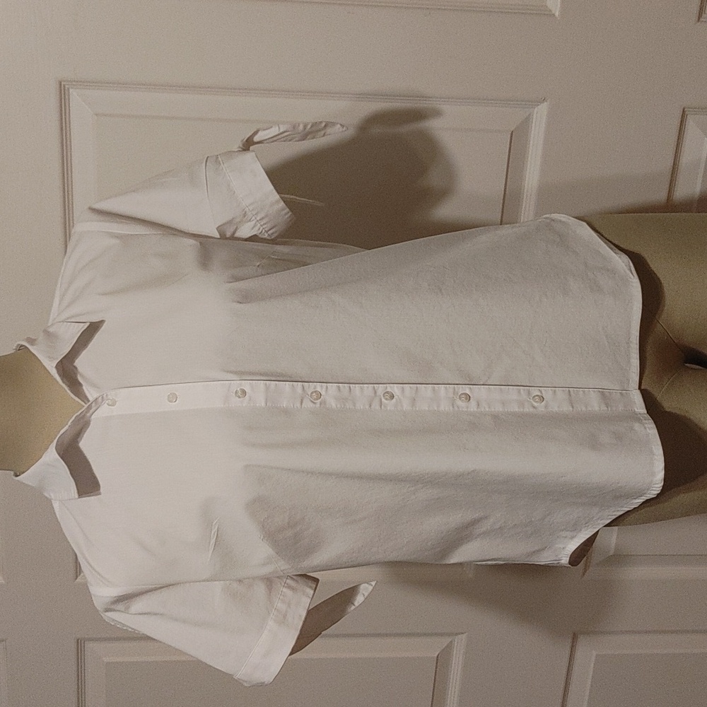 ⬜ Roz & Ali White Casual Button Down Shirt